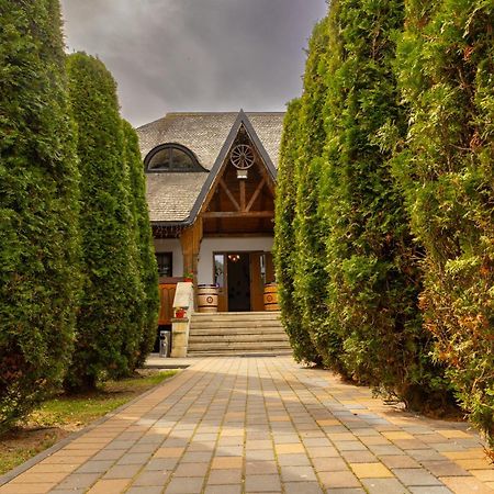 Casa Elena - Resort & Spa Voroneţ Exterior foto